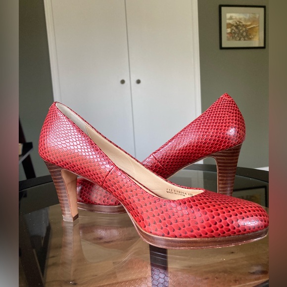 COLE HAAN Sz 6 B Bethany Grand OS Snakeskin Embossed Pumps Heels D38994 Red - Picture 6 of 14